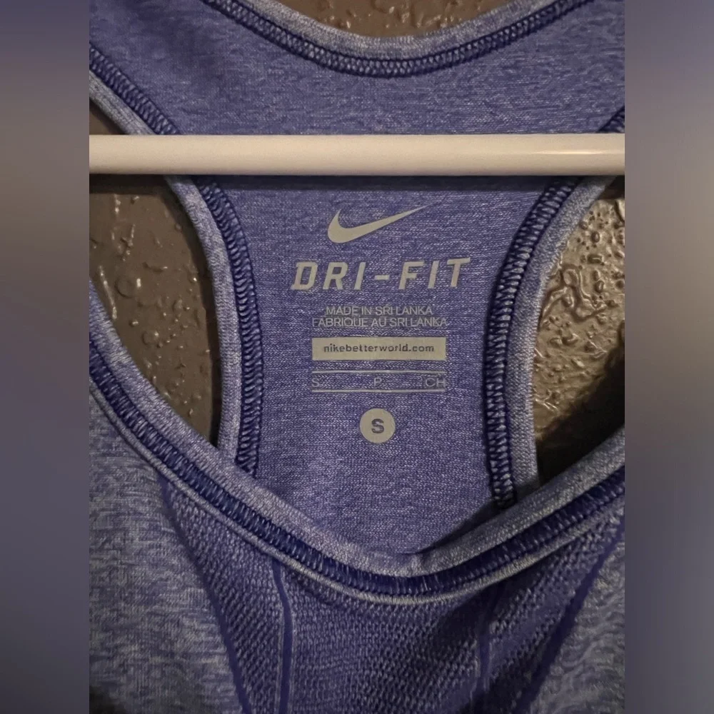 Nike dry fit razor back exercise top